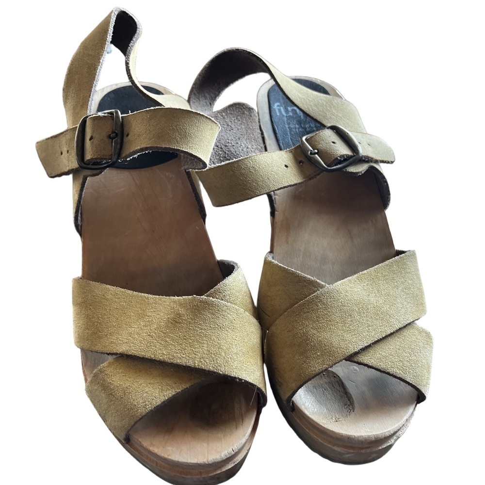 Funkis Swedish leather clogs